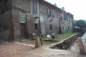 Xtrallusion photo gallery of Italy. Photos, pictures, images and photographs of the Italian Rivieras, the Italian Lakes, the Italian Alps, the Cinque Terre, the Amalfi coast and some of the most beautiful corners of Italy. Plus photos of Italian cities such as Pisa, Milan, Genoa and Rome.